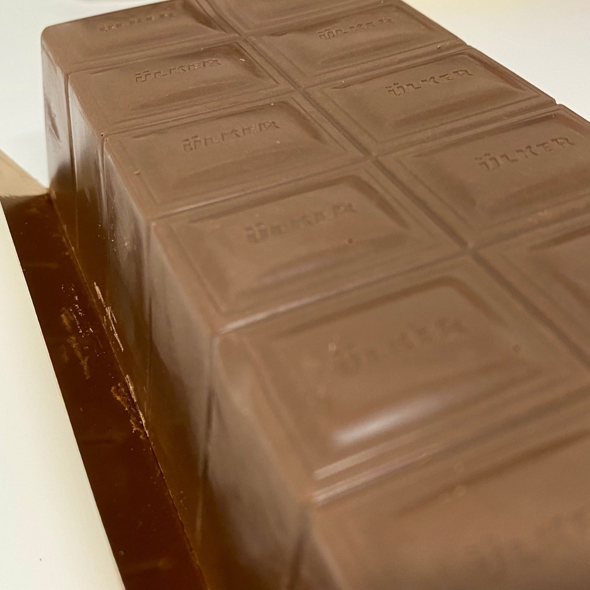 Ulker Chocolate Cake Bar with Mixed Berry Filling (Cikolatali Yas Pasta) - TryAladdin