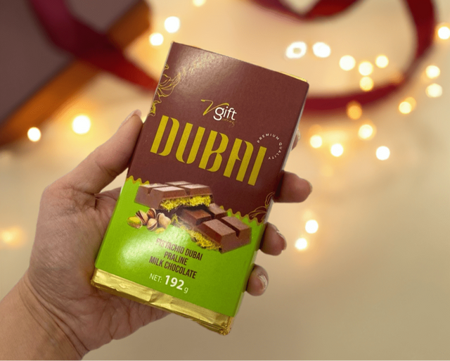 V - Gift Pistachio Praline Dubai Chocolate Bar – Crispy & Nutty Delight 192g - TryAladdin