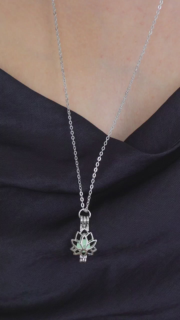 Taki | Grünes phosphoreszierendes Damen-Lotus-Halsband